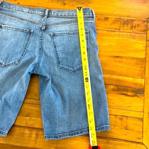 BANANA Republic jean Bermuda shorts, size 28, good condition - Picture 6 of 6